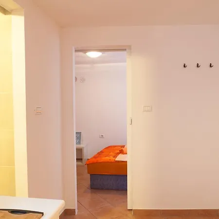 Orange Piran