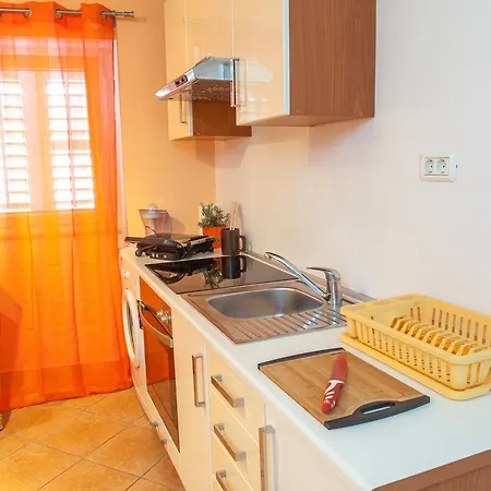 Orange Piran